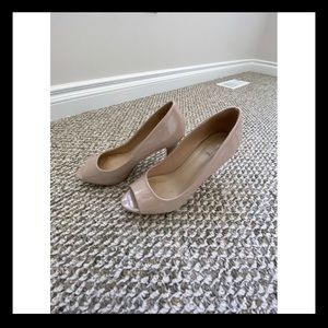 👡Nude Peak Peak a Boo Toe Heels Size 8